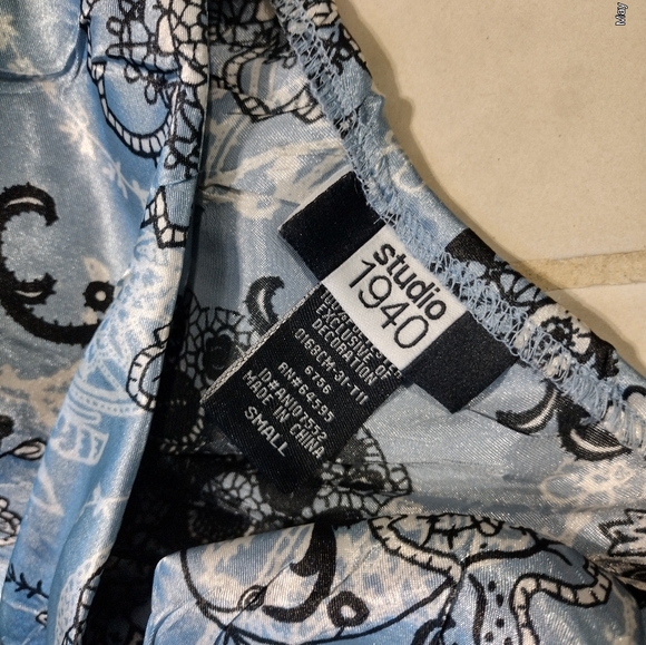 Shimmery lt blue/black asymmetrical top - Picture 11 of 12